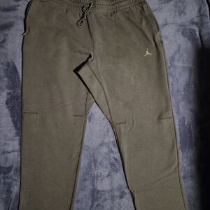 Jordan Men's Olive Green Performance Jogger Pants